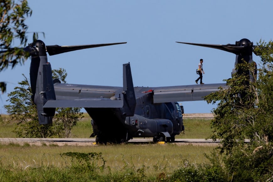 Personnel work on a U.S. Marine Corps MV-22B Osprey aircraft at Rafael Hernandez Airport, amid tensions between U.S. President Donald Trump's administration and the government of Venezuelan President Nicolas Maduro, in Aguadilla, Puerto Rico, December 28, 2025. REUTERS/Eva Marie Uzcategui