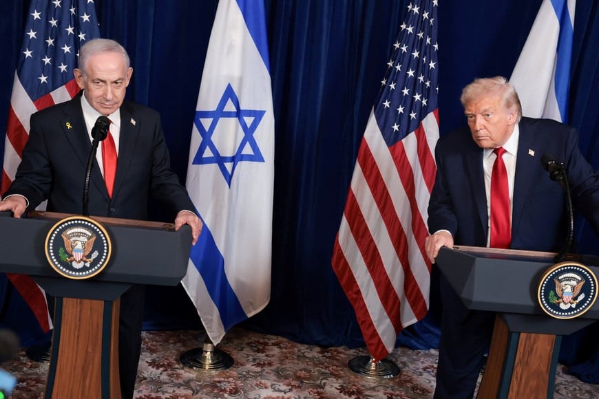 U.S. President Donald Trump and Israeli Prime Minister Benjamin Netanyahu hold a press conference after meeting at Trump’s Mar-a-Lago club in Palm Beach, Florida, U.S., December 29, 2025. REUTERS/Jonathan Ernst
