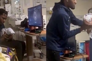 El momento en que un papá gamer recibe a su bebé.