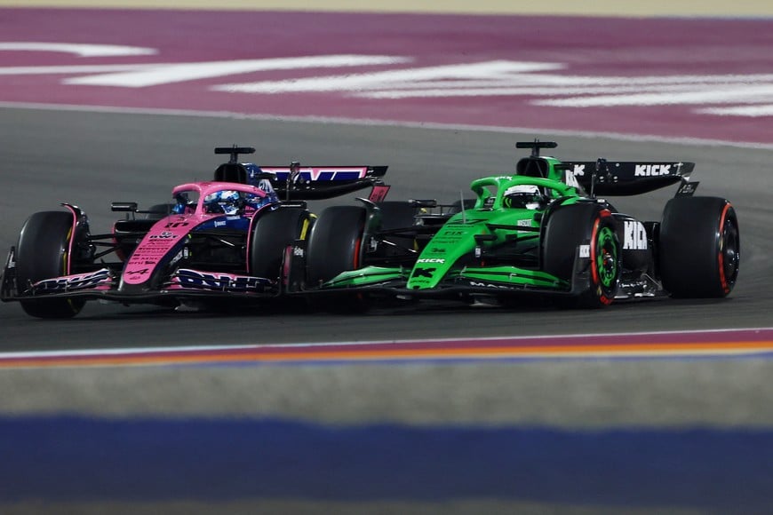 Formula One F1 - Qatar Grand Prix - Lusail International Circuit, Lusail, Qatar - November 30, 2025
Sauber's Nico Hulkenberg touches wheels with Alpine's Pierre Gasly before crashing out of the race REUTERS/Rula Rouhana
