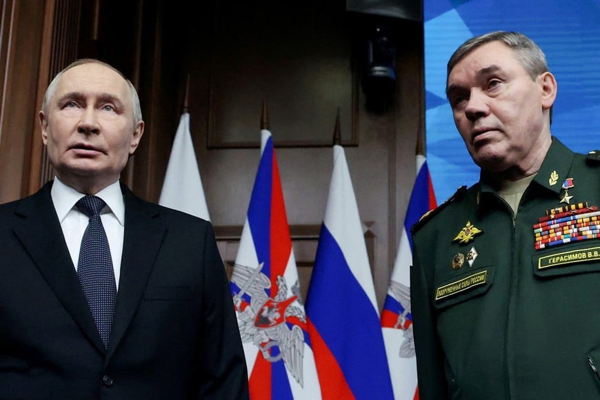 FILE PHOTO: Russia's President Vladimir Putin and Chief of the General Staff of the Russian Armed Forces Valery Gerasimov attend an expanded meeting of the Collegium of the Defence Ministry in Moscow, Russia, December 17, 2025. Sputnik/Alexander Kazakov/Pool via REUTERS ATTENTION EDITORS - THIS IMAGE WAS PROVIDED BY A THIRD PARTY./File Photo