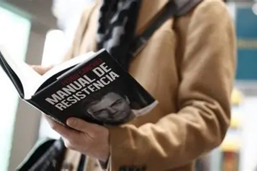 "(...) Mi labor de escudriñar la realidad ha dejado de ser un ejercicio académico para transformarse en una urgencia de vigilia: lo que he sentido en juego es la supervivencia de la facultad de juzgar en un mundo asediado por el estupor", dice el autor, que en esta nota hace un repaso exhaustivo de todos los temas críticos analizados durante el año 2025.