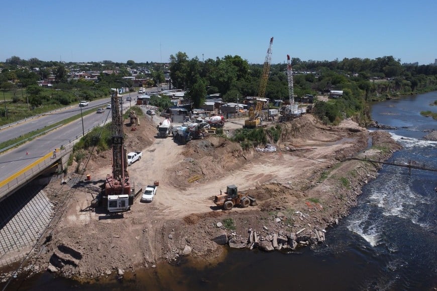 Se está culminando la primera de las dos pantallas de contención para frenar el retroceso