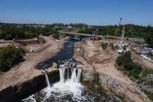 Se está culminando la primera de las dos pantallas de contención para frenar el retroceso