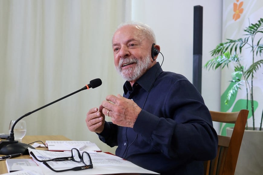 Brazilian President Luiz Inacio Lula da Silva speaks during a press conference to members of the international media, ahead of the United Nations Climate Change Conference (COP30), Val de Caes Naval Base, Belem, Brazil, November 4, 2025. REUTERS/Anderson Coelho