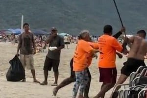 La brutal agresión a un argentino en la playa de Camboriú por un reclamo de precios.