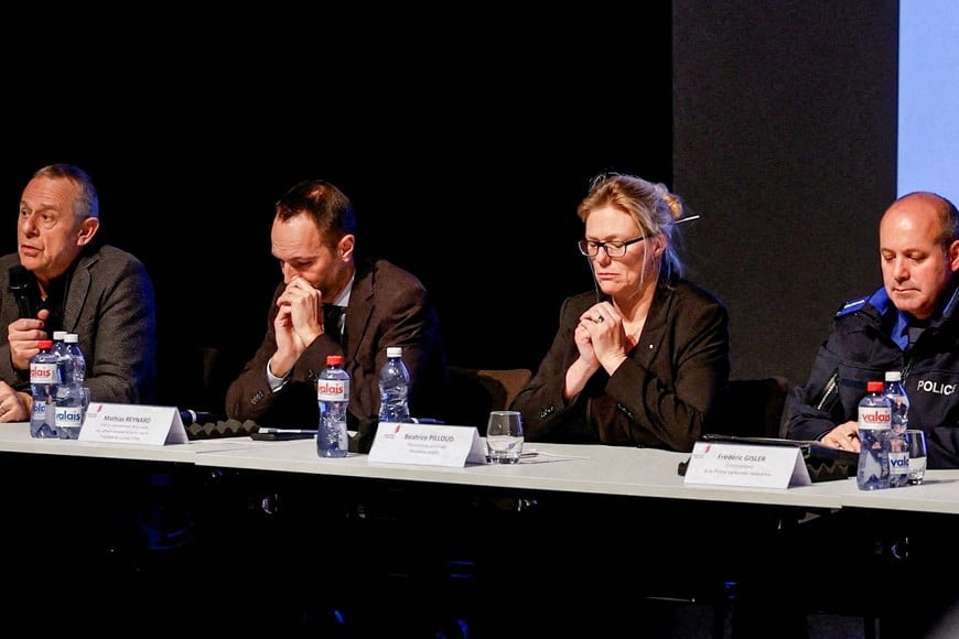 Eric Bonvin, general director of the Hospital du Valais, Mathias Reynard, state councillor and president of the Council of State of the Canton of Valais, Prosecutor Beatrice Pilloud, and Regional police commander Frederic Gisler attend a press conference following a fire and an explosion at the "Le Constellation" bar, during a New Year's Eve party in the upscale ski resort of Crans-Montana in southwestern Switzerland, in Sion, Switzerland, January 2, 2026. REUTERS/Lisa Leutner