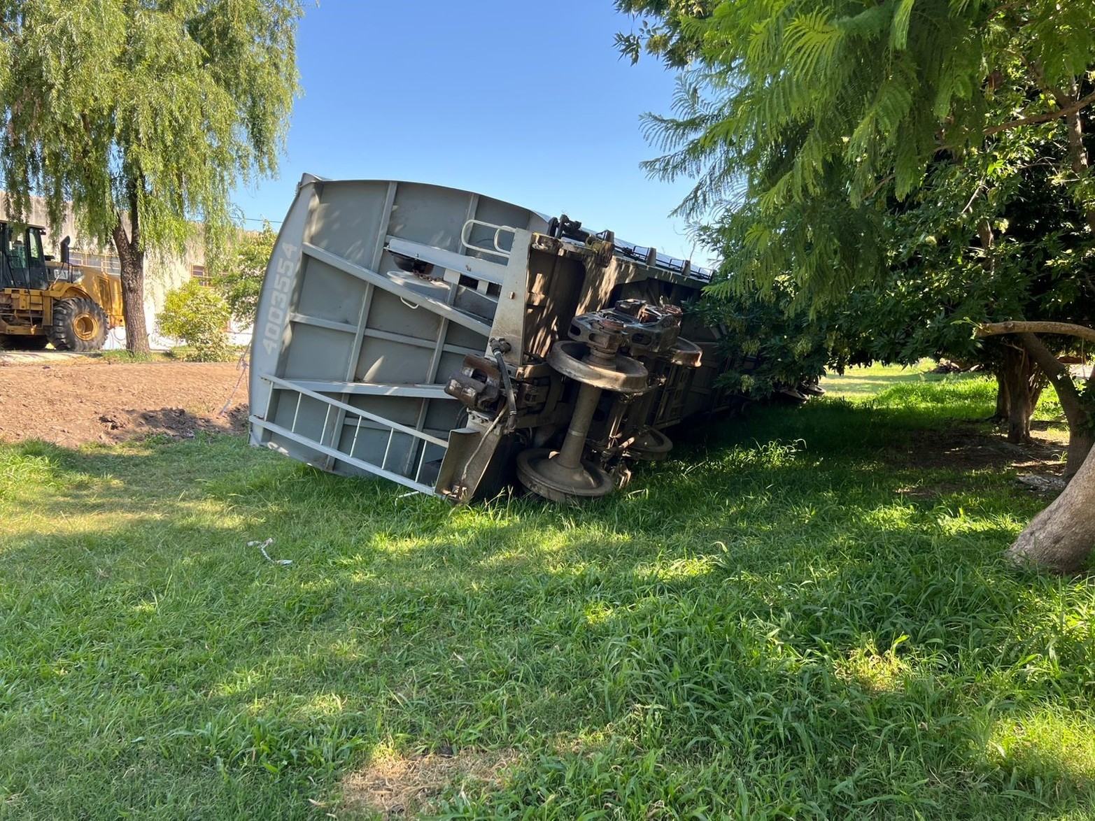 A 13 días del descarrilamiento en barrio Sargento Cabral, arrancó la remoción de los vagones del Belgrano Cargas. Foto: El Litoral
