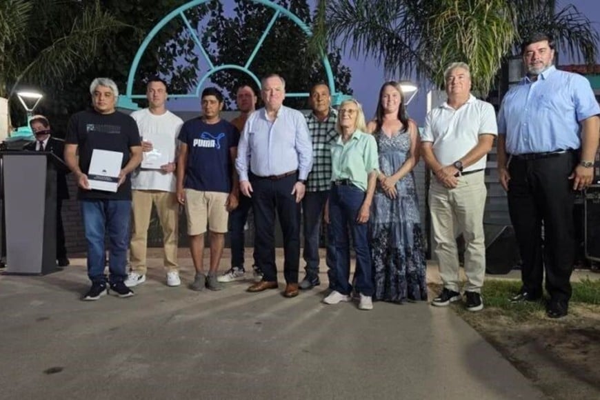 Ambrosetti inauguró la puesta en valor del natatorio comunal “Claudio Guillermo Sosa”