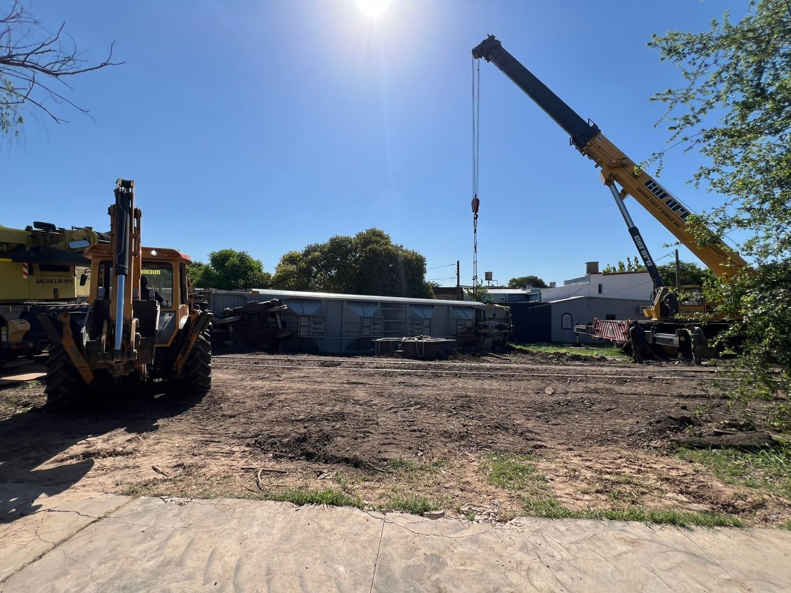 A 13 días del descarrilamiento en barrio Sargento Cabral, arrancó la remoción de los vagones del Belgrano Cargas. Foto: El Litoral