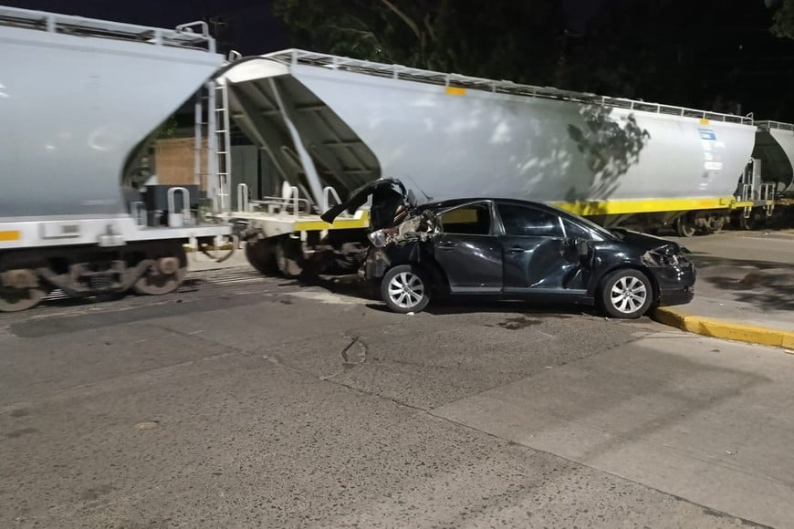 choque auto tren galicia gral paz