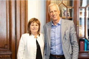 Dionisio Scarpin y Patricia Bullrich durante la reunión en el Senado.