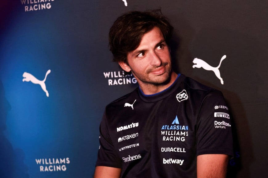 Williams F1 driver Carlos Sainz Jr. participates in an event in Mexico City ahead of the Mexico City Grand Prix, Mexico, October 22, 2025. REUTERS/Raquel Cunha
