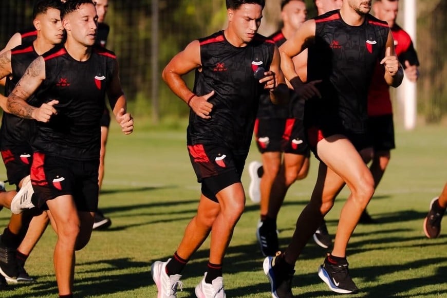 El plantel sabalero sigue con su preparación a la espera de más refuerzos.