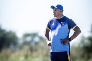 Presentación Almirón en Central.