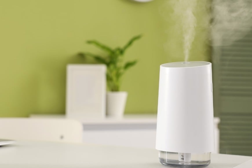 El uso de un humidificador  puede ayudar a suavizar las vías respiratorias.