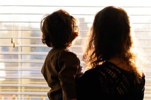 Cómo impacta la inserción laboral y académica en las mujeres a cargo de una familia.