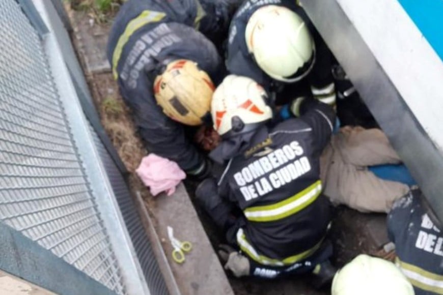 Los bomberos llevaron a cabo las tareas habituales de inmovilización y primeros auxilios