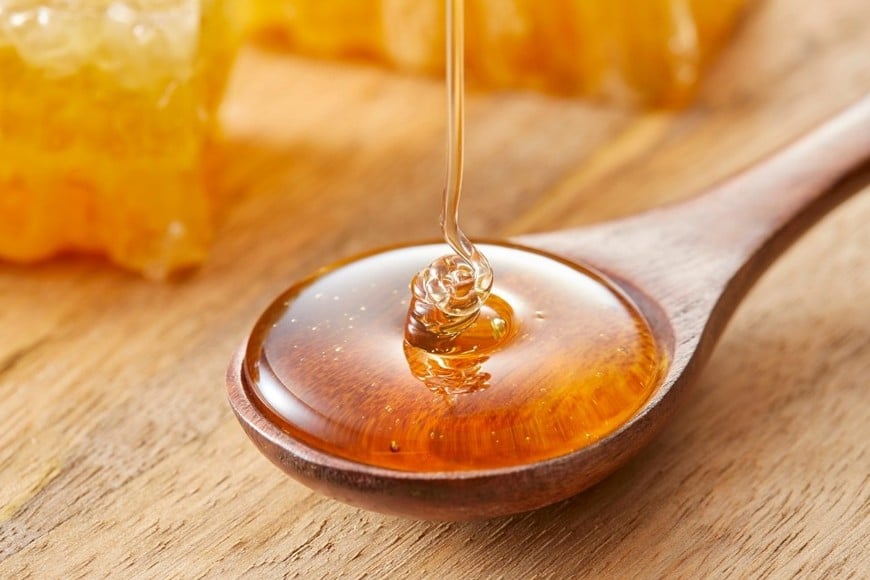 Varios estudios muestran que la miel puede ser tan efectiva como algunos medicamentos de venta libre