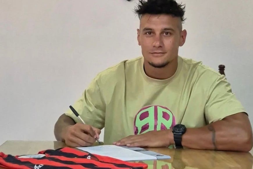 El delantero se despidió de Patronato tras una temporada con 11 goles.