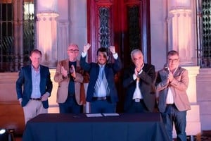 Satisfacción de Chiarella y Bartolacci en la jornada de presentación de la carrera. Foto: MVT