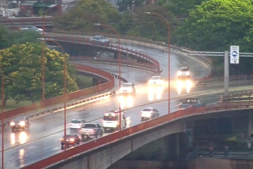 Lluvia en Santa Fe: así está el nudo vial del Puente Colgante