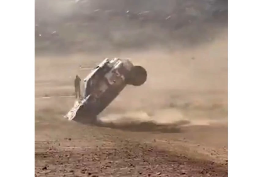 Jesús Calleja y su copiloto Eduardo “Edu” Blanco sufrió un accidente de gran magnitud.