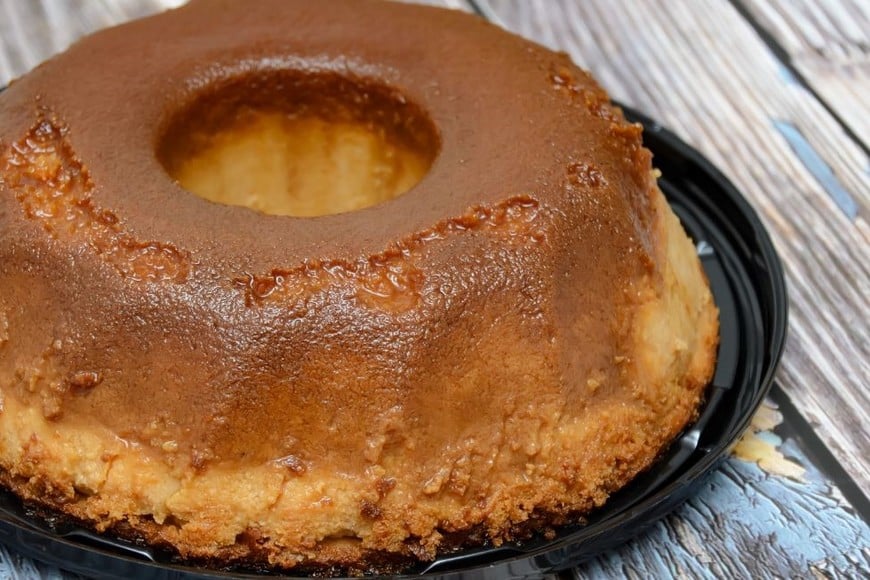 El budín de pan casero es un postre tradicional valorado por su sencillez