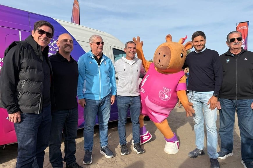 Pullaro inauguró en Mar del Plata la Playa Olímpica