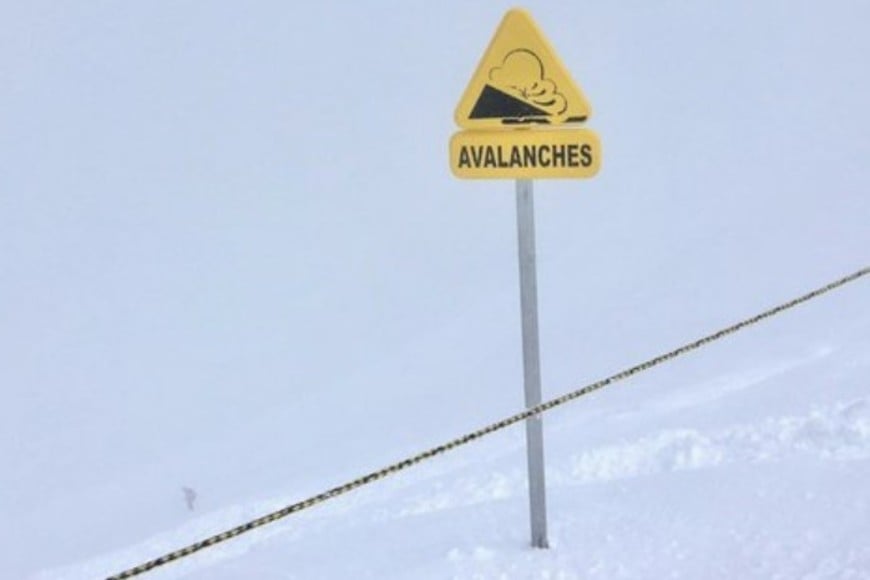 El hombre esquiaba fuera de pista cuando se produjo la avalancha.