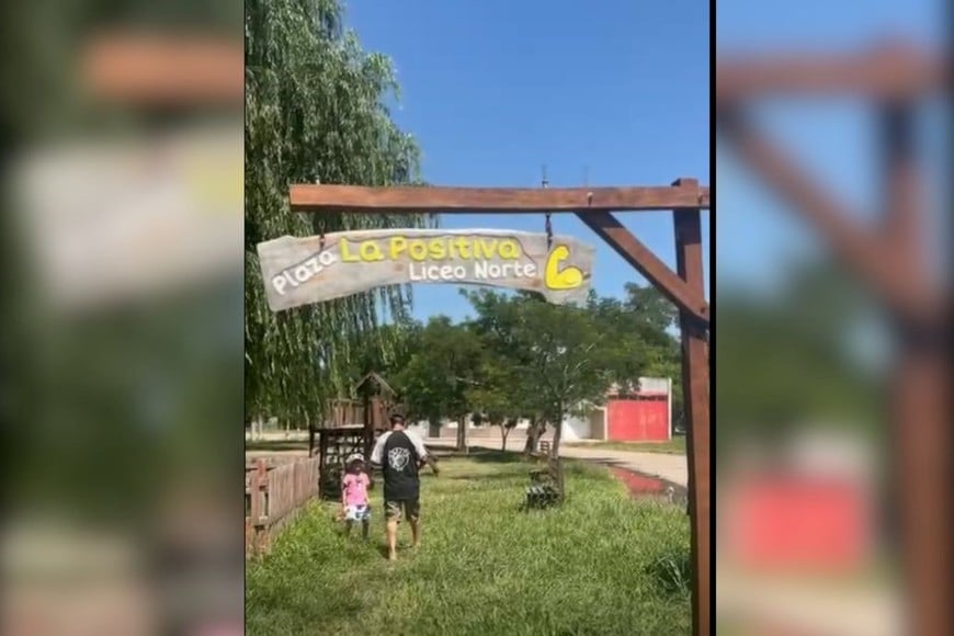 La plaza La Positiva está ubicada a metros de avenida Blas Parera, en barrio Liceo Norte.