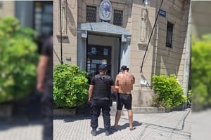 El violento sujeto quedó detenido en sede policial. Foto: Gentileza