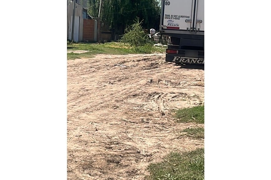 Las calles se tornan intransitables, según vecinos.