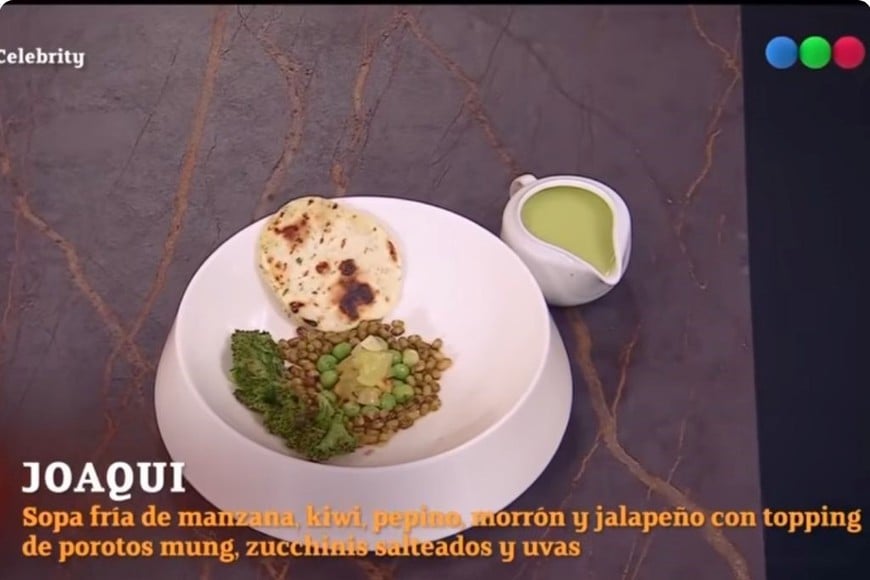 Cumpliendo la consigna, La Joaqui presentó su plato