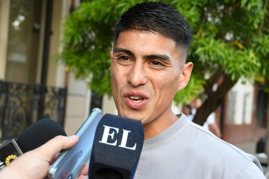 Peinipil reveló que parte de su familia es hincha de Colón. Foto: Manuel Fabatía.