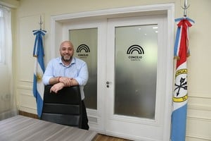 Basile, en la sala Zapata Gollán del Concejo. Crédito: Manuel Fabatía