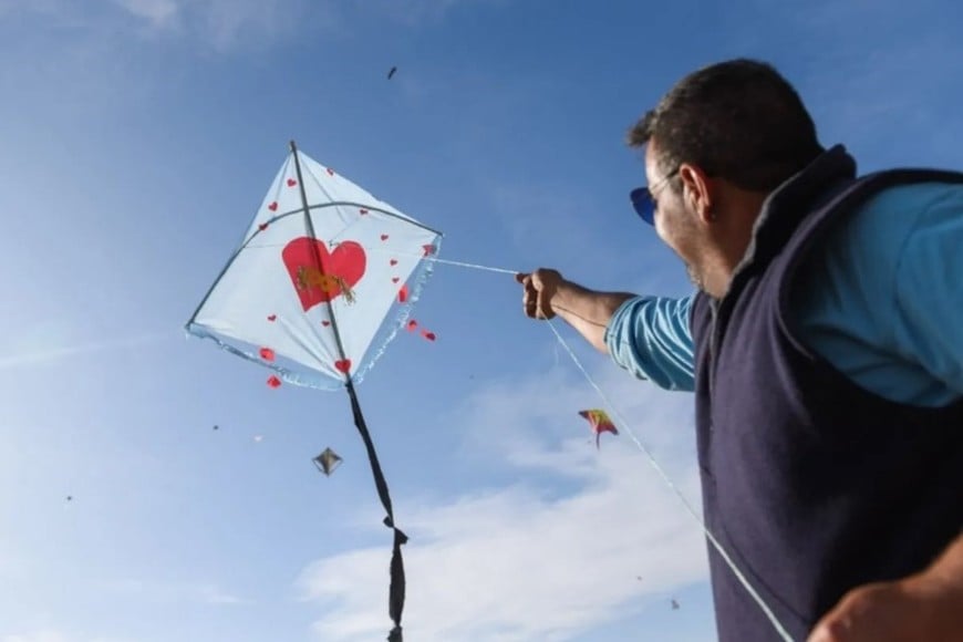 Los habitantes de los poblados fabricantes preparan modelos para visitantes y para propios.