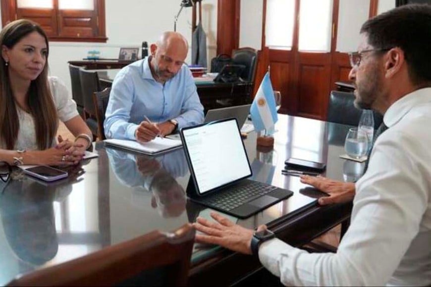 Inversión y planificación energética en la agenda del gobernador.