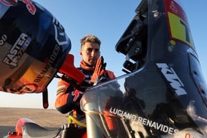 Rallying - Dakar Rally - Stage 9 - Wadi Ad-Dawasir to Bisha - Wadi Ad-Dawasir, Saudi Arabia - January 13, 2026
Red Bull KTM Factory Racing's Luciano Benavides before the start of stage 9 REUTERS/Stephane Mahe