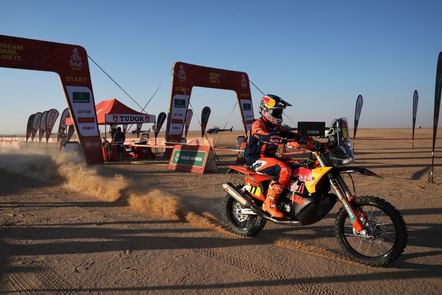 Rallying - Dakar Rally - Stage 9 - Wadi Ad-Dawasir to Bisha - Wadi Ad-Dawasir, Saudi Arabia - January 13, 2026
Red Bull KTM Factory Racing's Luciano Benavides during stage 9 REUTERS/Stephane Mahe