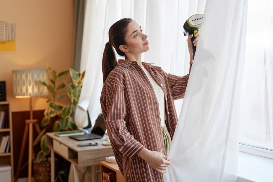 La limpieza del hogar se asocia con renovación y equilibrio personal.