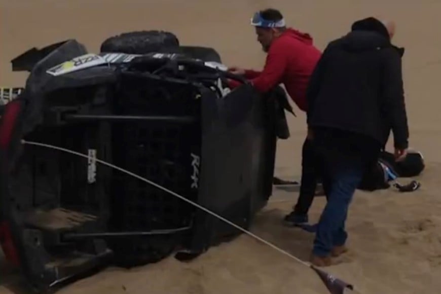 Uno de los ocupantes del UTV fue trasladado al Hospital de Mar de Ajó con fractura de cadera.