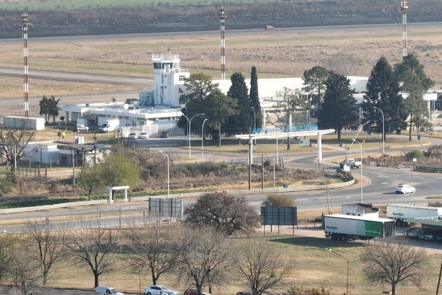 Se habilita el ingreso y egreso del Aeropuerto Internacional de Sauce Viejo Créditos: Fernando  Nicola