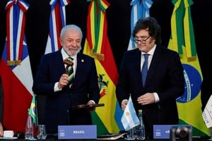 Javier Milei volvió a cuestionar públicamente a Lula da Silva durante la campaña por el balotaje brasileño. Foto: Reuters