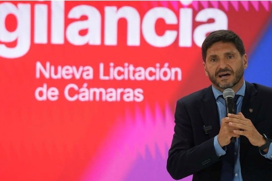 El gobernador Maximiliano Pullaro aseguró que los salarios estatales no quedarán por debajo de la inflación.