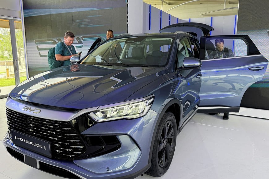 FILE PHOTO: A BYD Sealion 5 plug-in hybrid SUV is displayed at the launch event by the Chinese electric vehicle maker in Muldersdrift, South Africa December 4, 2025. REUTERS/Nqobile Dludla/File Photo