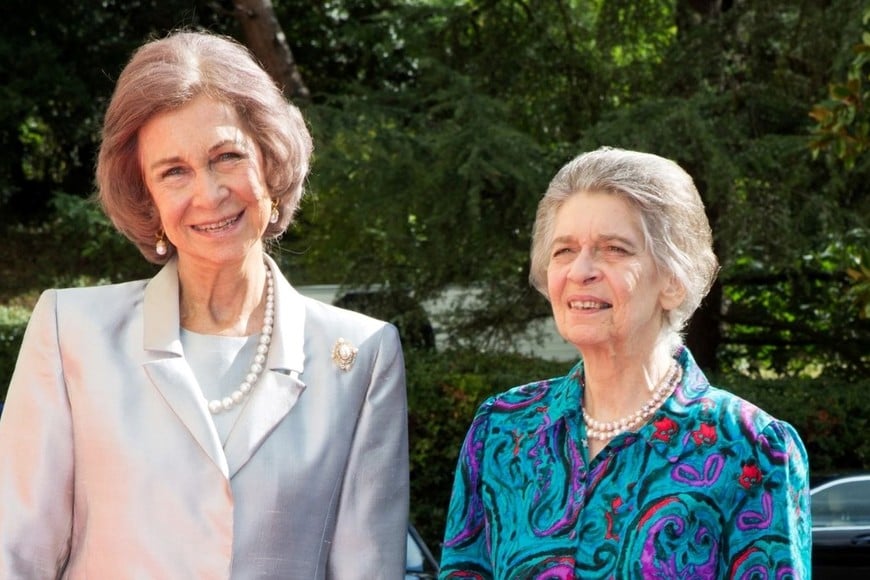 irene de grecia y su hermana sofia
