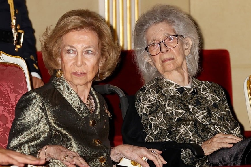 irene de grecia y su hermana sofia