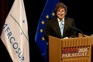 Apenas horas después de la sanción, el presidente Javier Milei promulgó este jueves el acuerdo entre el Mercosur y la Unión Europea, de esa norma en el Senado. Foto: REUTERS / Cesar Olmedo.