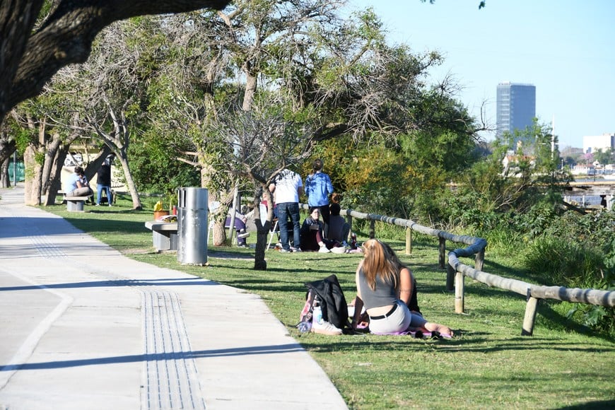 La tarde se mantendrá ideal para paseos tranquilos al aire libre. Crédito: Manuel Fabatía.
